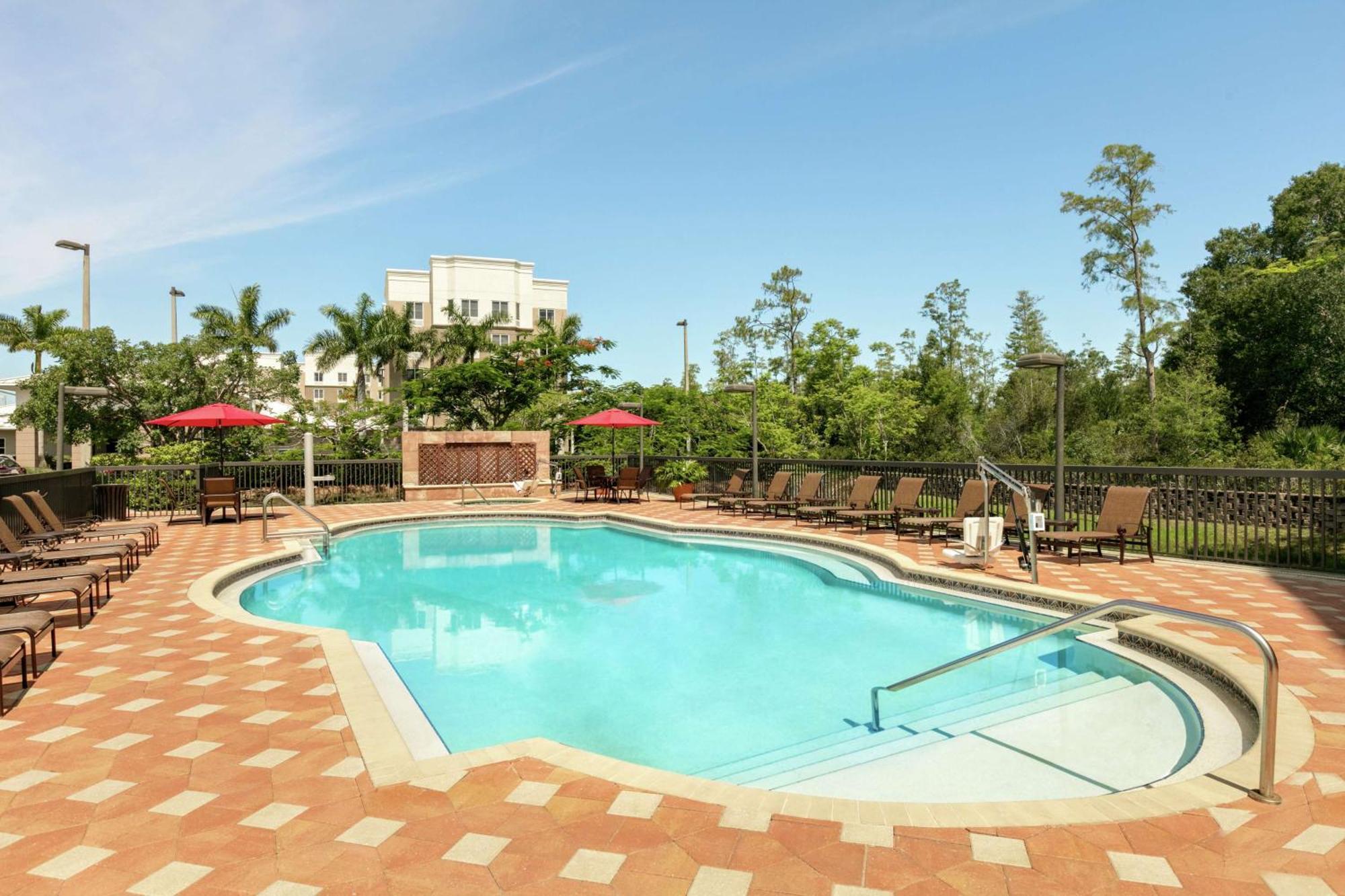 Hilton Garden Inn Fort Myers Airport/Fgcu Zewnętrze zdjęcie